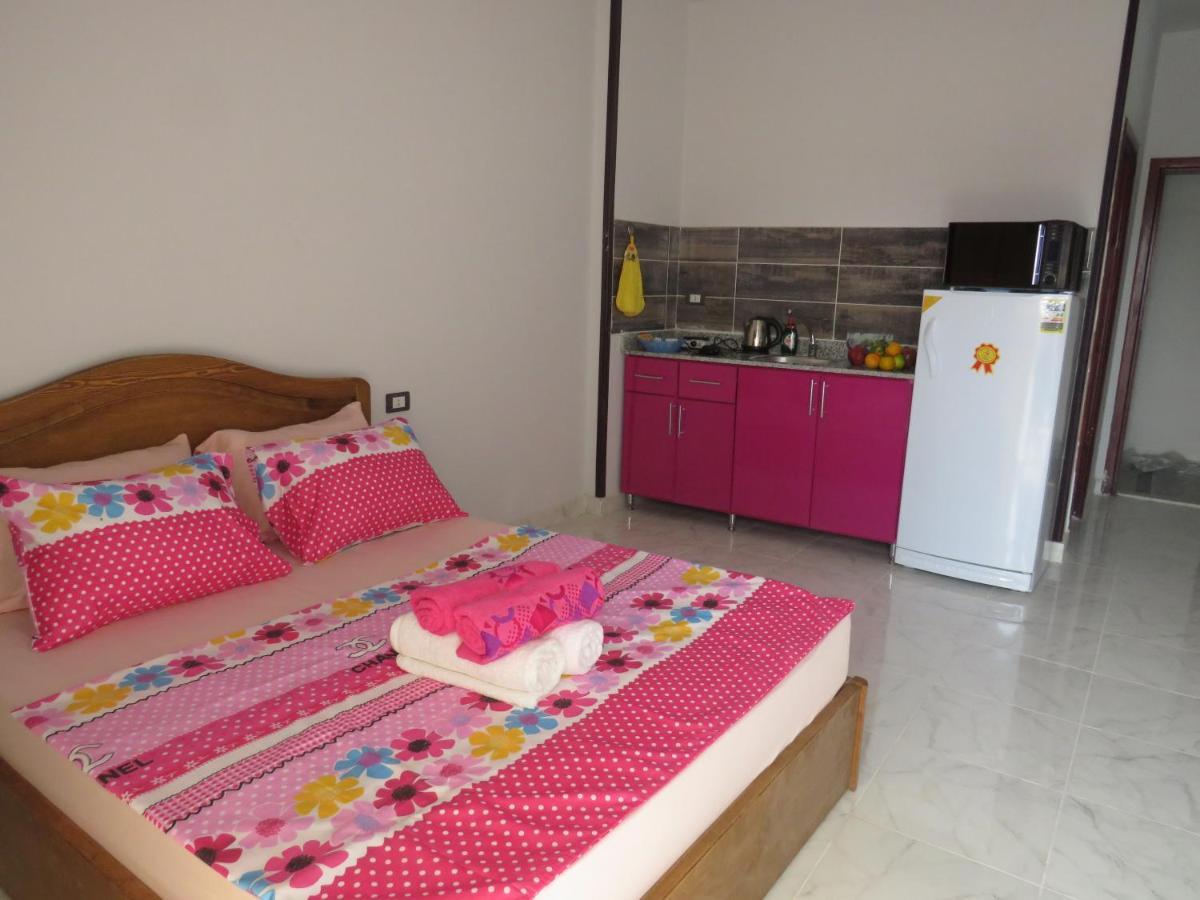 Apartment Bella Rosa Near The Sea Redsealine Gurdaka Kültér fotó