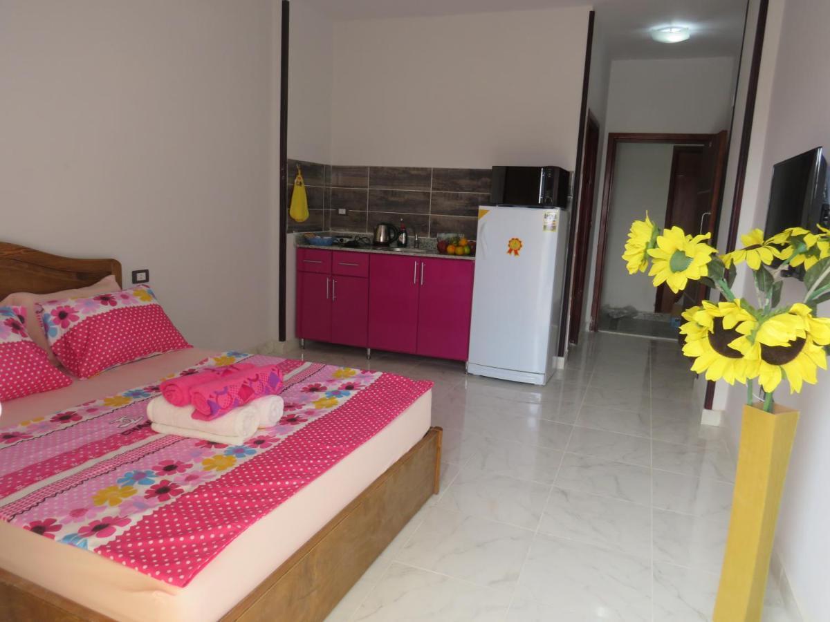 Apartment Bella Rosa Near The Sea Redsealine Gurdaka Kültér fotó