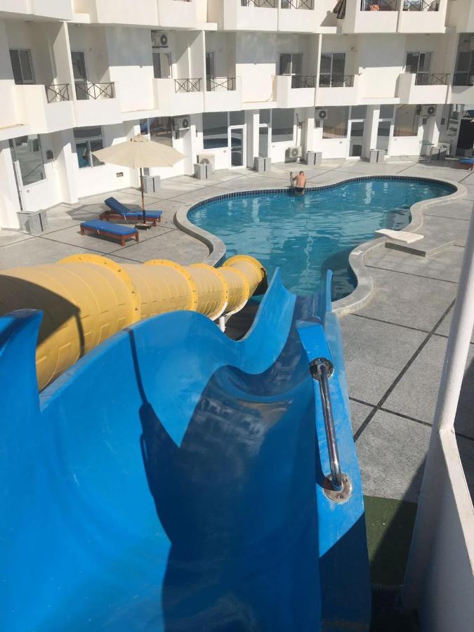 Apartment Bella Rosa Near The Sea Redsealine Gurdaka Kültér fotó